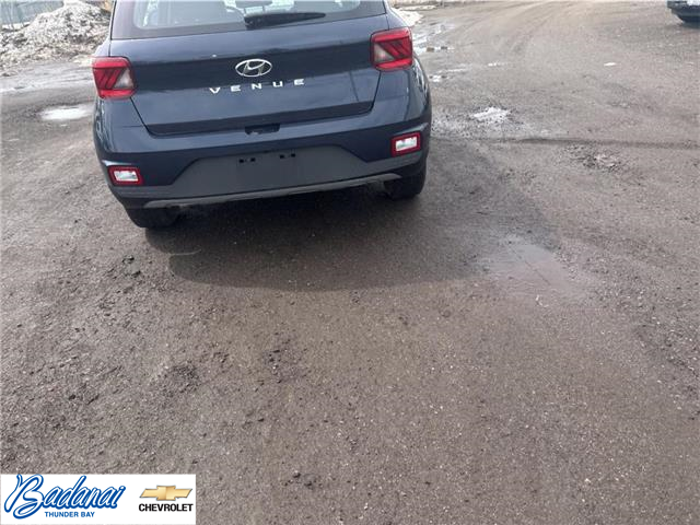 2023 Hyundai Venue Ultimate w/Denim Interior (IVT) (Stk: T353A) in Thunder Bay - Image 4 of 20
