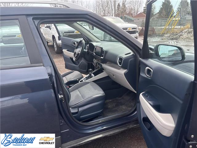 2023 Hyundai Venue Ultimate w/Denim Interior (IVT) (Stk: T353A) in Thunder Bay - Image 10 of 20