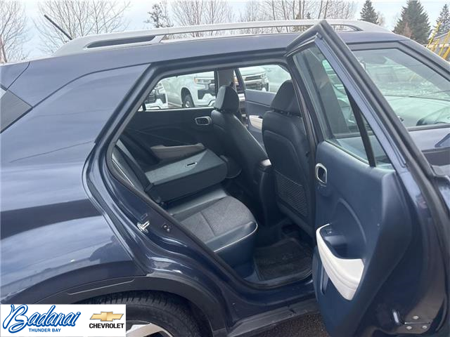 2023 Hyundai Venue Ultimate w/Denim Interior (IVT) (Stk: T353A) in Thunder Bay - Image 11 of 20