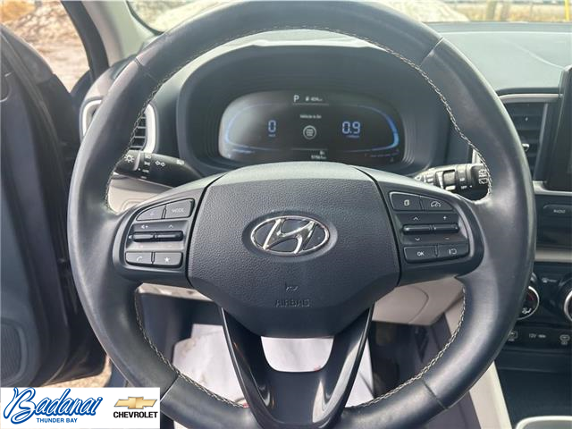 2023 Hyundai Venue Ultimate w/Denim Interior (IVT) (Stk: T353A) in Thunder Bay - Image 16 of 20