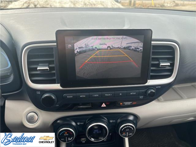 2023 Hyundai Venue Ultimate w/Denim Interior (IVT) (Stk: T353A) in Thunder Bay - Image 19 of 20