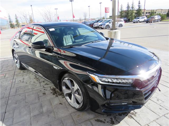 2019 Honda Accord Touring 1.5T (Stk: U1860) in Airdrie - Image 1 of 34