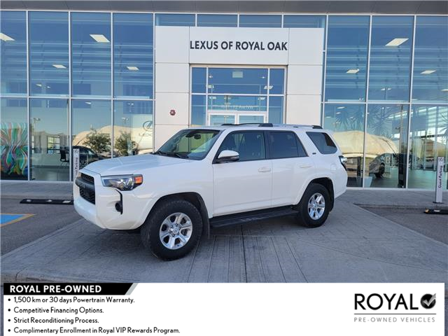 2020 Toyota 4Runner Base (Stk: L23350A) in Calgary - Image 1 of 22