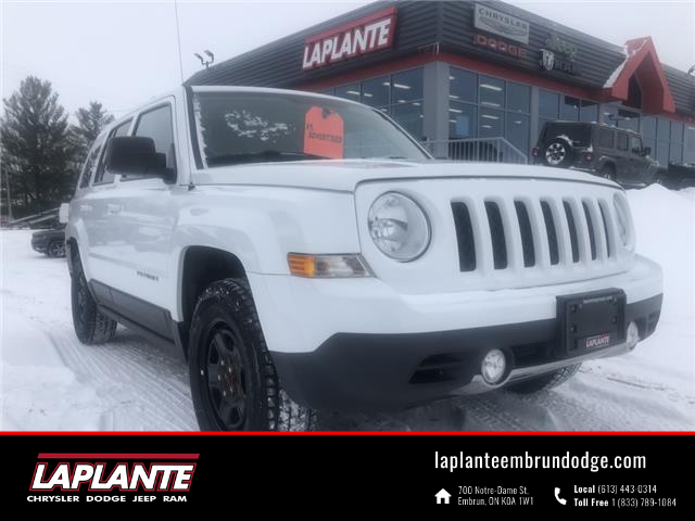2016 Jeep Patriot Sport/North (Stk: 21261A) in Embrun - Image 1 of 21