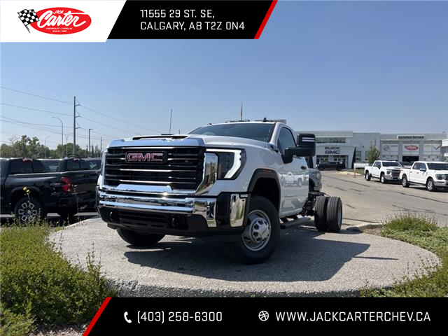 2024 GMC Sierra 3500HD Pro (Stk: RF140543) in Calgary - Image 1 of 21