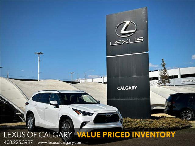2022 Toyota Highlander Limited (Stk: 250817A) in Calgary - Image 1 of 24