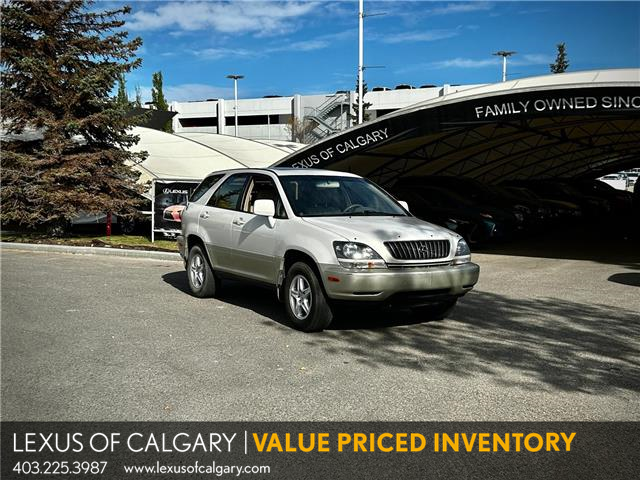 2000 Lexus RX 300 Base (Stk: 260028A) in Calgary - Image 1 of 19 2000 Lexus RX 300 Base (Stk: 260028A) in Calgary - Image 1 of 19