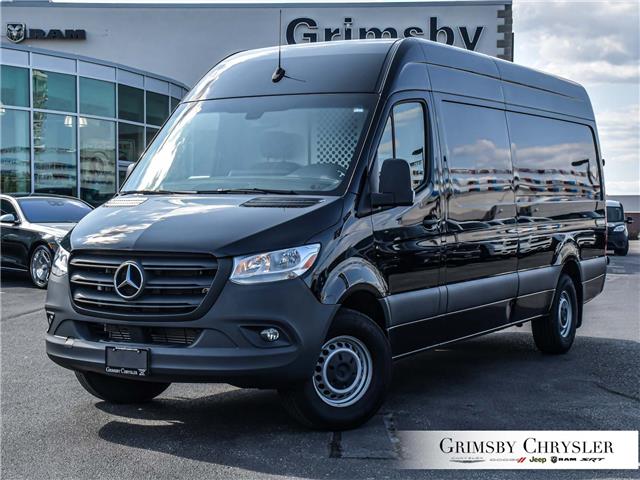 2022 Mercedes-Benz Sprinter 2500 High Roof I4 Gas (Stk: U5794) in Grimsby - Image 1 of 29
