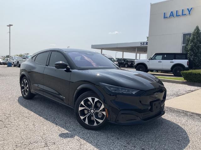 2021 Ford Mustang Mach-E Premium (Stk: S29609A) in Leamington - Image 1 of 33
