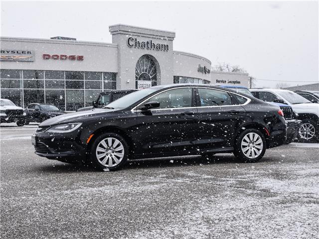 2016 Chrysler 200 LX (Stk: U05144) in Chatham - Image 1 of 24