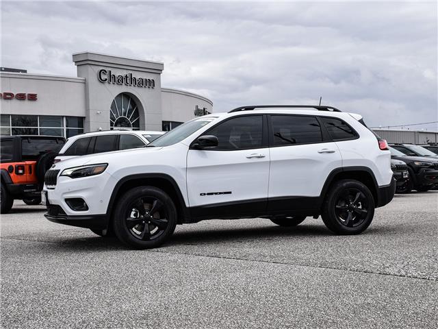 2023 Jeep Cherokee Altitude (Stk: N05525A) in Chatham - Image 1 of 29