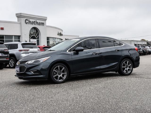 2017 Chevrolet Cruze Premier Auto (Stk: U05230) in Chatham - Image 1 of 25