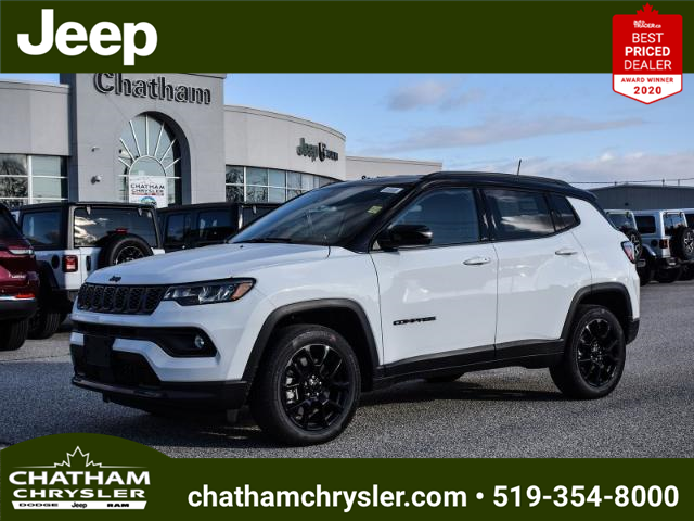 2024 Jeep Compass Altitude (Stk: RT108926) in Chatham - Image 1 of 26