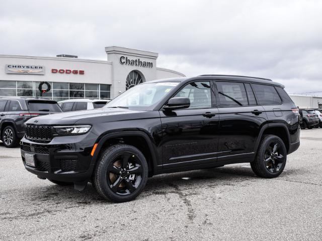 2024 Jeep Grand Cherokee L Laredo (Stk: N06112) in Chatham - Image 1 of 30