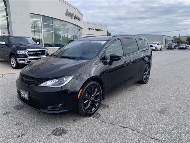 2019 Chrysler Pacifica Limited (Stk: U05085) in Chatham - Image 1 of 26