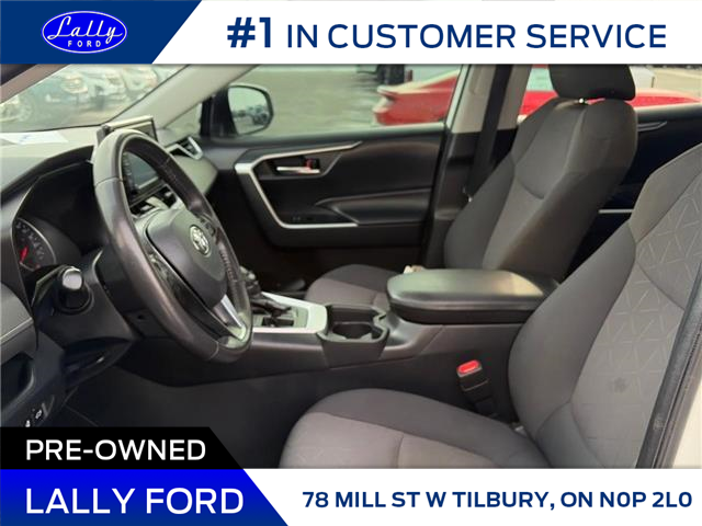 2019 Toyota RAV4 XLE (Stk: LFFF01200B) in Tilbury - Image 7 of 15