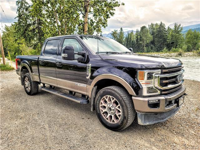 2022 Ford F-350 King Ranch (Stk: 9231) in Golden - Image 1 of 36