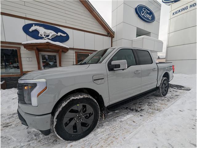 2023 Ford F-150 Lariat (Stk: 10163) in Golden - Image 1 of 12