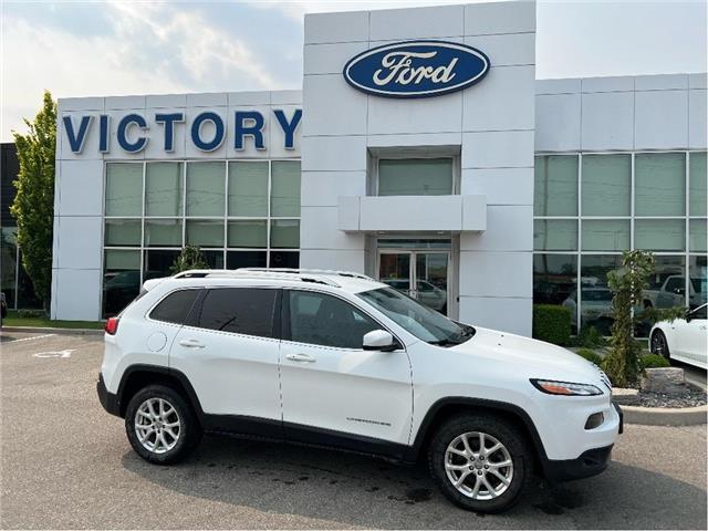 2016 Jeep Cherokee North (Stk: V21512A) in Chatham - Image 1 of 26