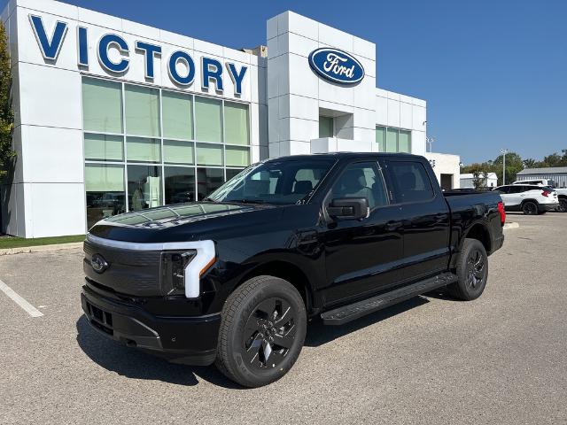 2023 Ford F-150 Lightning XLT (Stk: VFF22110) in Chatham - Image 1 of 17