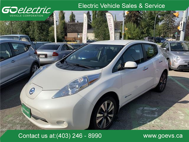 2016 Nissan LEAF S (Stk: R-16NILWHI0543) in Calgary - Image 1 of 15