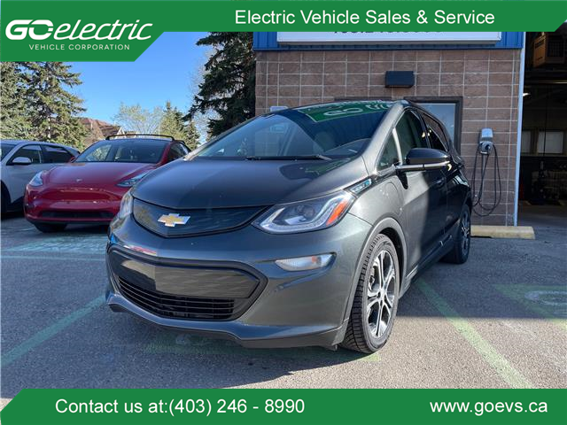 2017 Chevrolet Bolt EV LT (Stk: R-17CHBGRA8017) in Calgary - Image 1 of 12