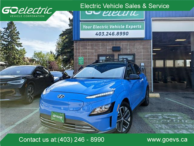 2022 Hyundai Kona Electric Preferred w/Two Tone (Stk: R-22HYKBLU1883) in Calgary - Image 1 of 15