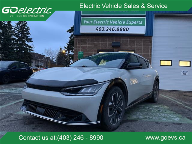 2022 Kia EV6 Long Range (Stk: R-22KIEWHI5632) in Calgary - Image 1 of 16