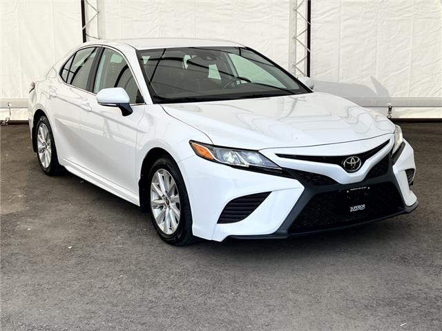 2020 Toyota Camry SE (Stk: 18223A) in Thunder Bay - Image 1 of 15