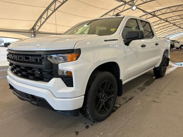 2023 Chevrolet Silverado 1500 Custom (Stk: 205098) in AIRDRIE - Image 1 of 30
