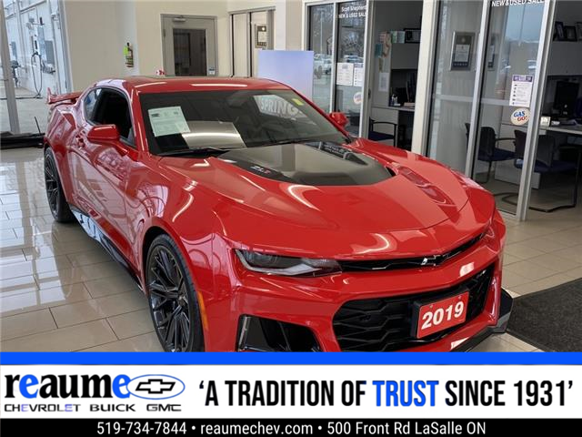 2019 Chevrolet Camaro ZL1 (Stk: P-5323) in LaSalle - Image 1 of 24