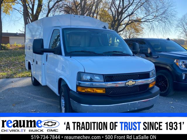 2023 Chevrolet Express Cutaway Work Van (Stk: 23-0774) in LaSalle - Image 1 of 17