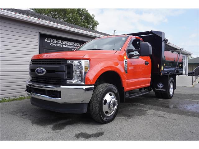 2019 Ford F-350 Chassis XL (Stk: 10726) in Kingston - Image 1 of 27