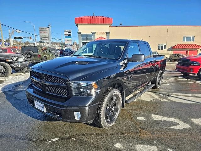 2021 RAM 1500 Classic SLT (Stk: 9841A) in Sherbrooke - Image 1 of 13