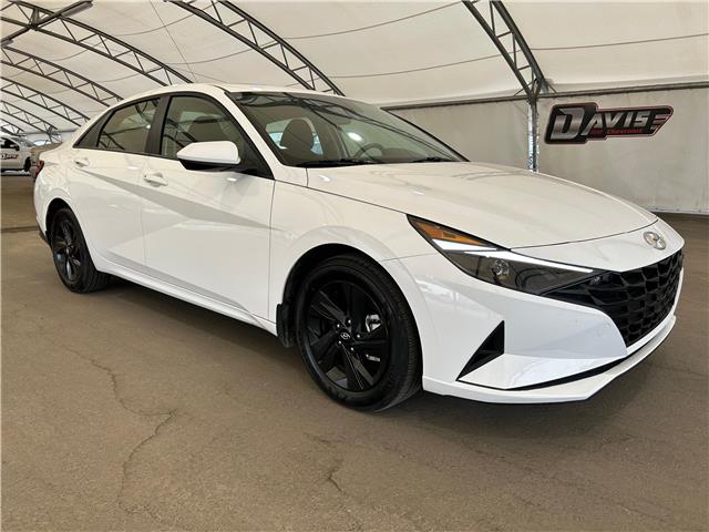 2023 Hyundai Elantra Preferred (Stk: 207220) in AIRDRIE - Image 1 of 32