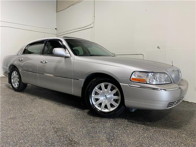 2007 Lincoln Town Car Signature Limited (Stk: 626219) in Edmonton - Image 1 of 22