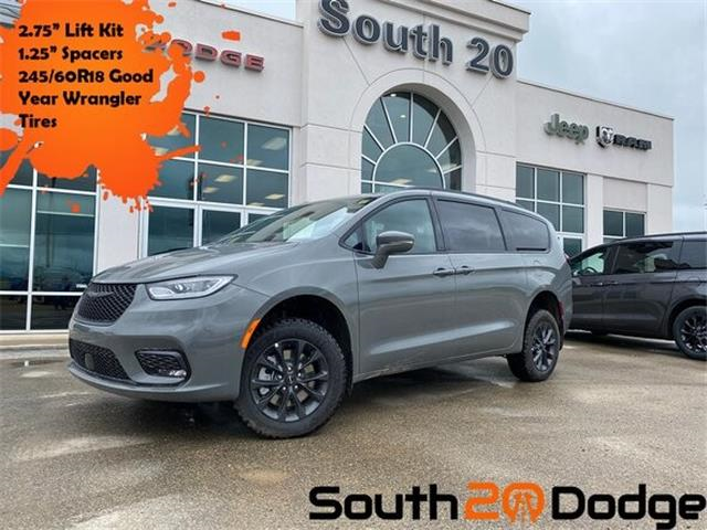 2022 Chrysler Pacifica Touring (Stk: 22124) in Humboldt - Image 1 of 18