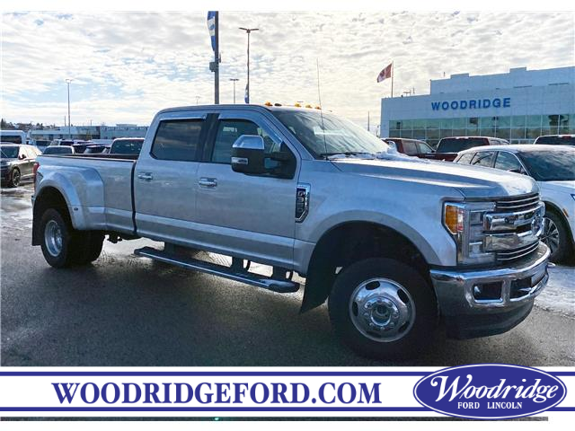 2017 Ford F-350 Lariat (Stk: 18285) in Calgary - Image 1 of 24