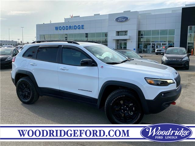 2022 Jeep Cherokee Trailhawk (Stk: 18413) in Calgary - Image 1 of 23
