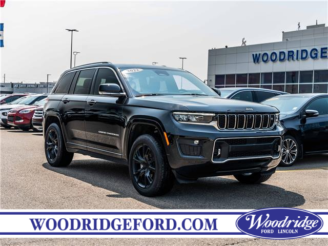2022 Jeep Grand Cherokee Overland (Stk: P-1303B) in Calgary - Image 1 of 26