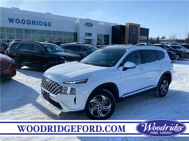 2023 Hyundai Santa Fe Preferred w/Trend Package (Stk: 19106) in Calgary - Image 1 of 25