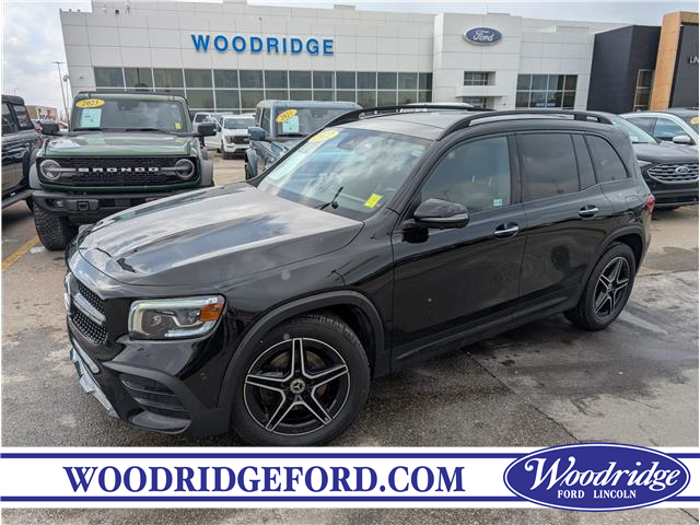 2022 Mercedes-Benz GLB 250 Base (Stk: 19100) in Calgary - Image 1 of 30