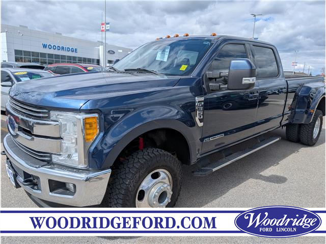 2017 Ford F-350 Lariat (Stk: 19184) in Calgary - Image 1 of 27