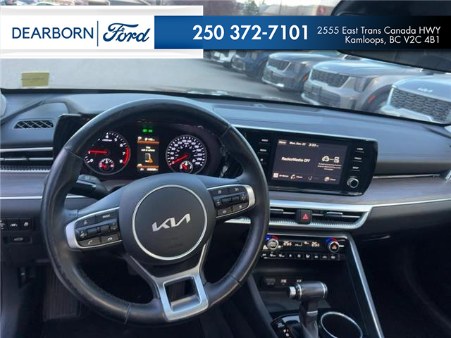 2022 Kia K5 EX (Stk: 9K2549) in Kamloops - Image 10 of 21