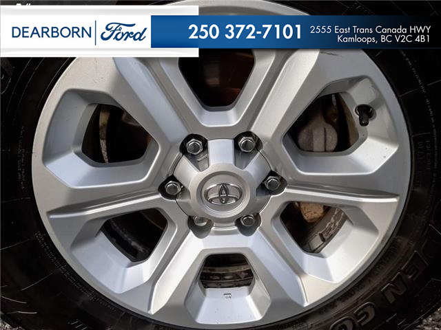 2018 Toyota 4Runner SR5 (Stk: PT002AA) in Kamloops - Image 6 of 25