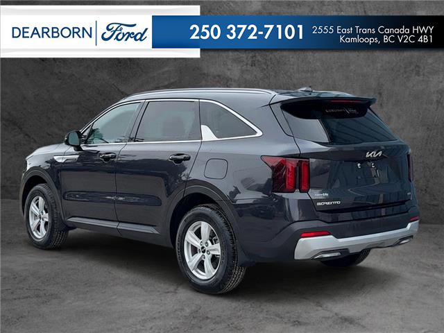 2025 Kia Sorento 2.5L LX (Stk: 26P027) in Kamloops - Image 4 of 25
