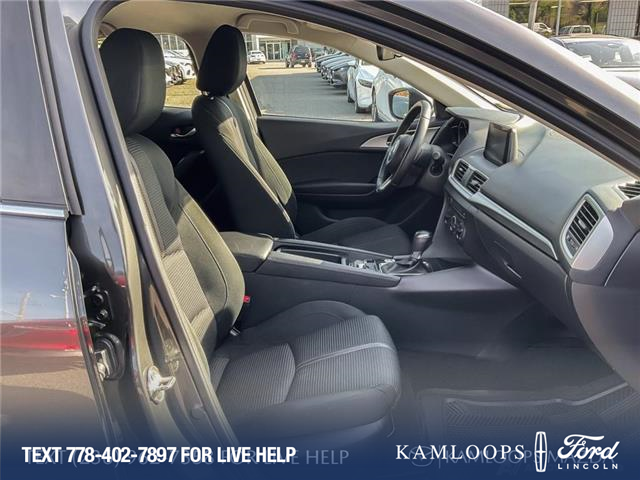 2018 Mazda Mazda3 Sport GS (Stk: YT049A) in Kamloops - Image 12 of 15