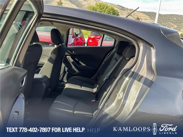 2018 Mazda Mazda3 Sport GS (Stk: YT049A) in Kamloops - Image 13 of 15