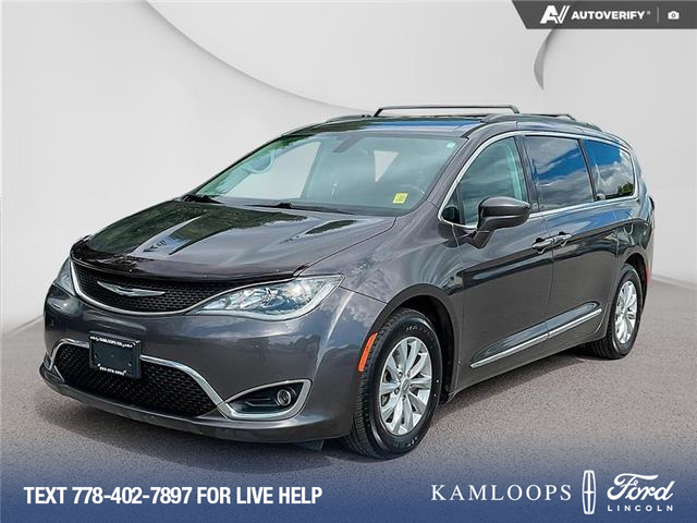 2017 Chrysler Pacifica Touring-L (Stk: 6C0182A) in Kamloops - Image 1 of 23