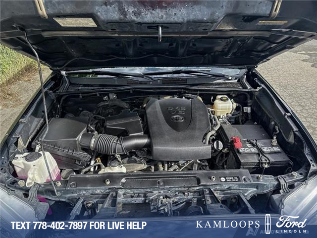 2019 Toyota Tacoma TRD Off Road (Stk: T6450B) in Kamloops - Image 10 of 25